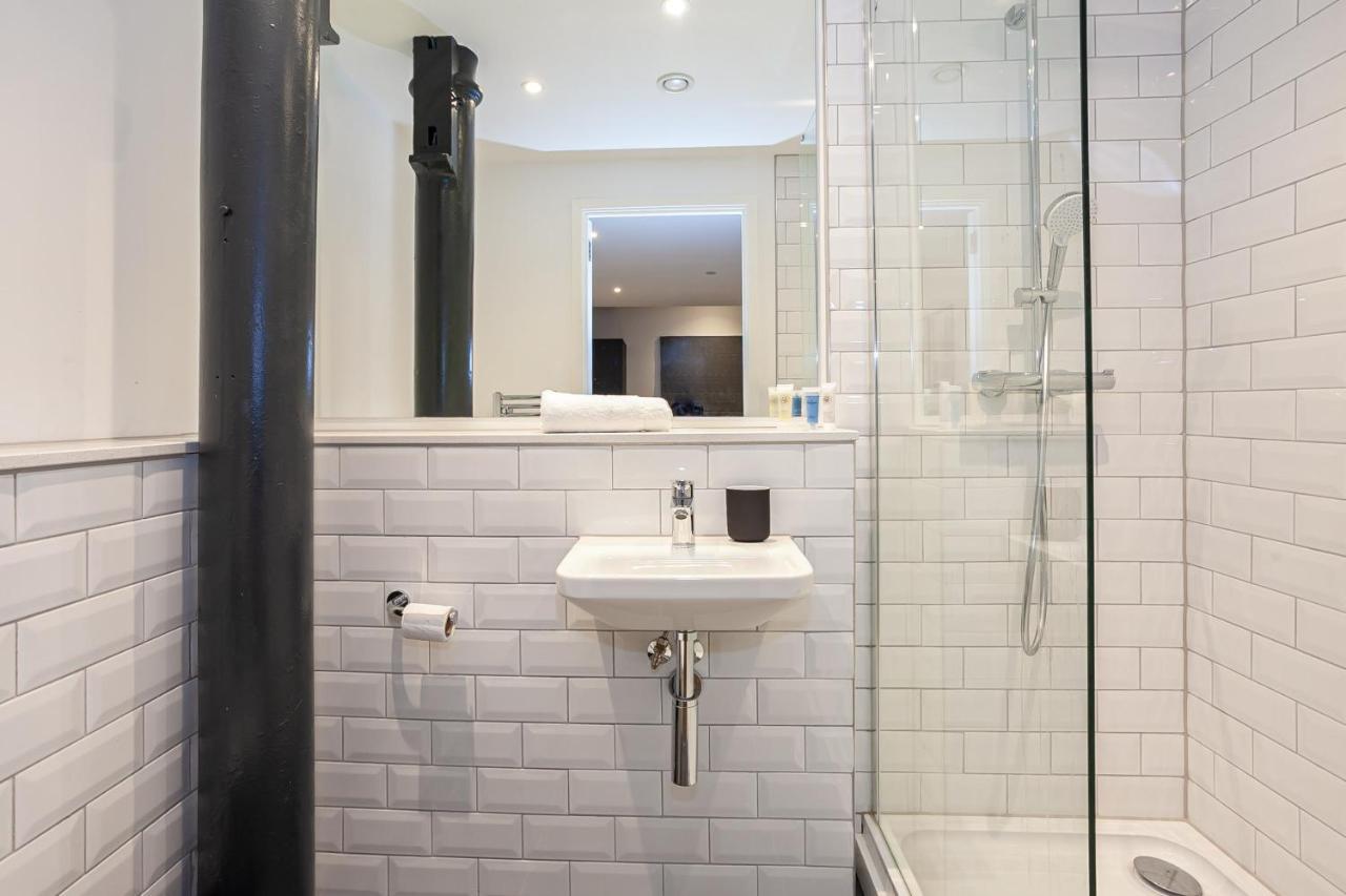 Stylish Modern In Holiday home Manchester